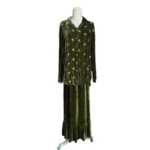 VTG Johnny Was Green Velvet Skirt and Blouse Embroidered Coord Set